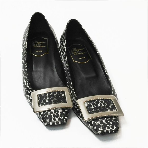 Roger Vivier Shoes - Roger Vivier Black Belle Leather Pump